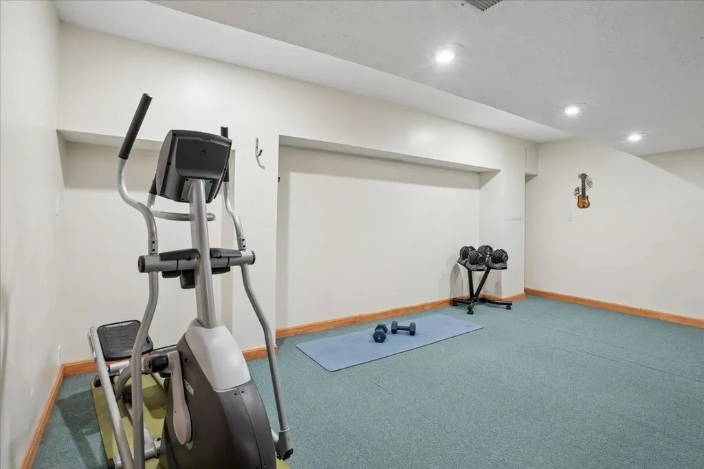 56 Patriot Road Tyngsborough MA 01879