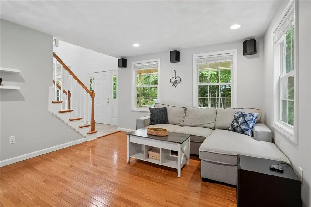 56 Patriot Road Tyngsborough MA 01879