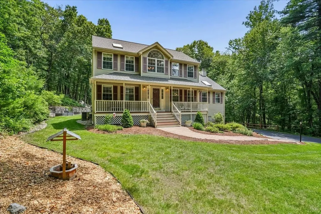 56 Patriot Road Tyngsborough MA 01879
