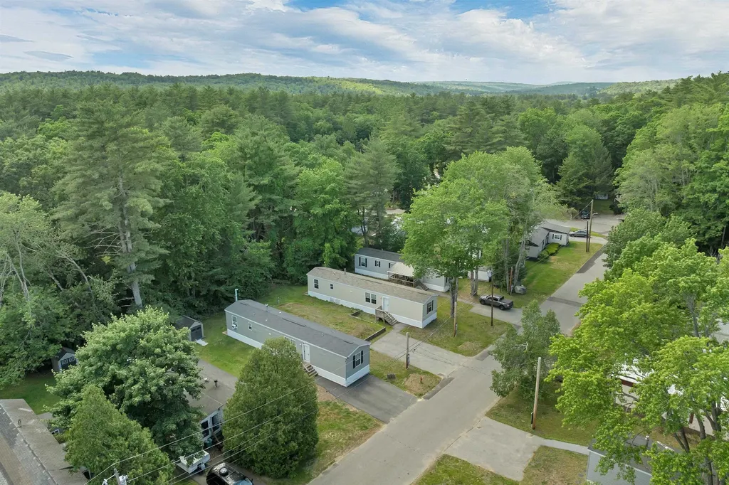 68 Barberry Lane Raymond NH 03077
