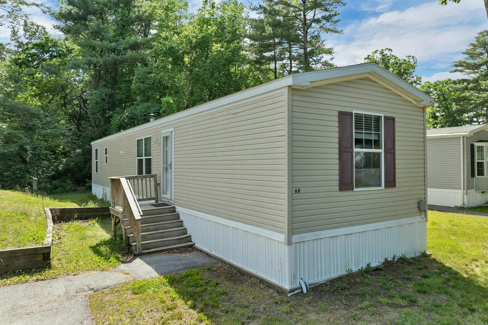 68 Barberry Lane Raymond NH 03077