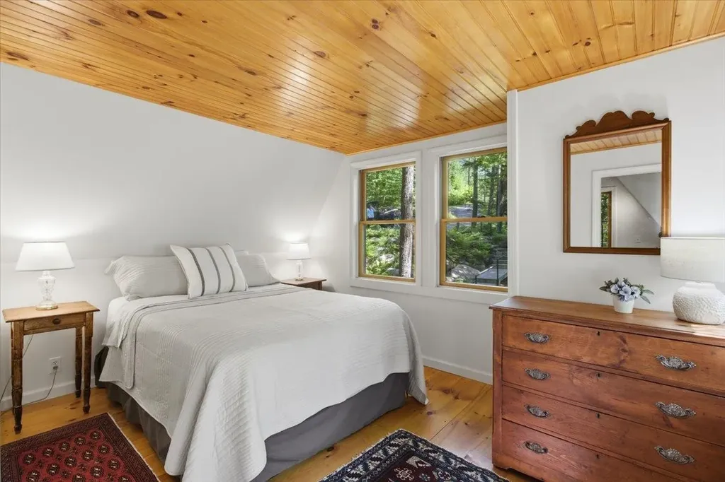 1100 Hougtonville Road Grafton VT 05146