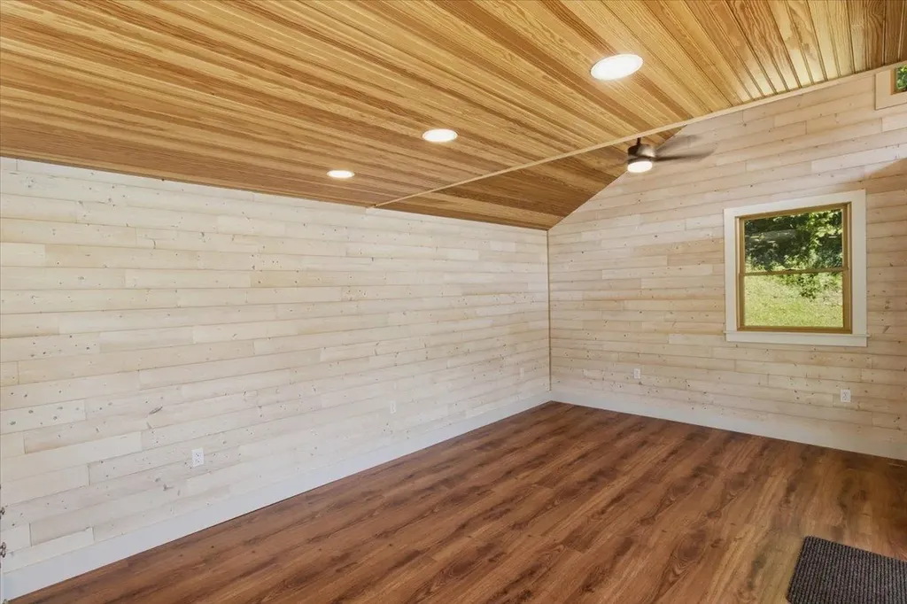 1100 Hougtonville Road Grafton VT 05146