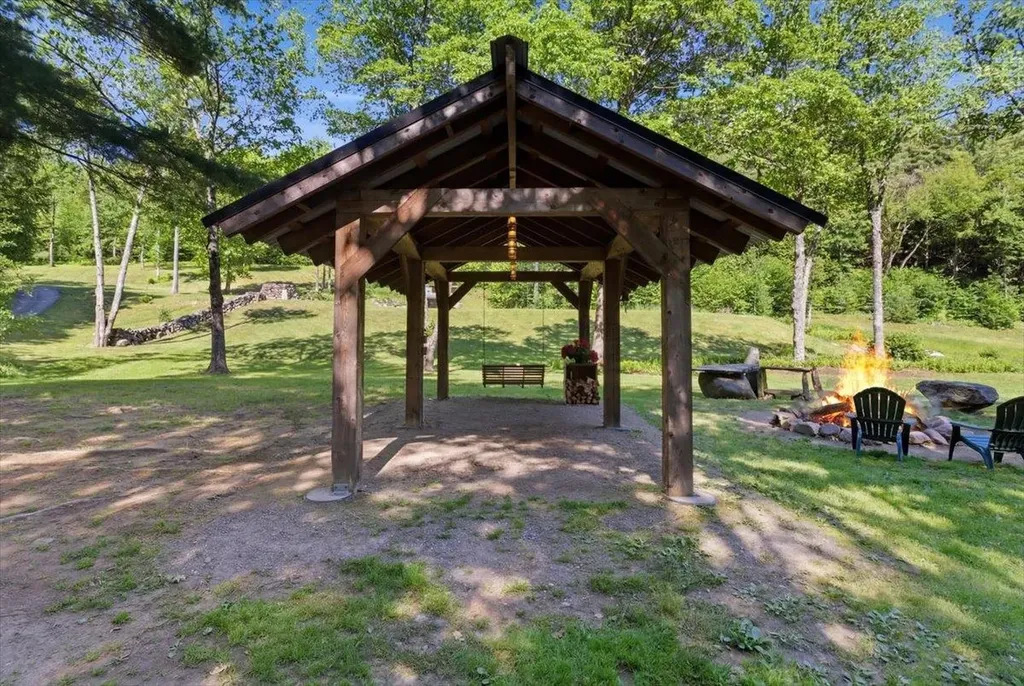 1100 Hougtonville Road Grafton VT 05146