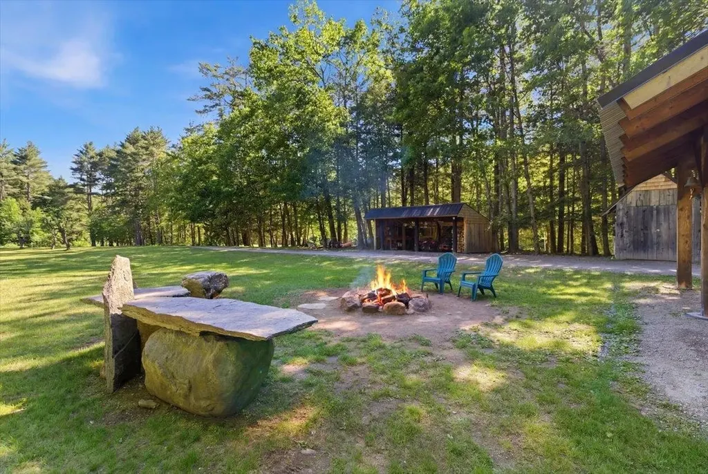 1100 Hougtonville Road Grafton VT 05146