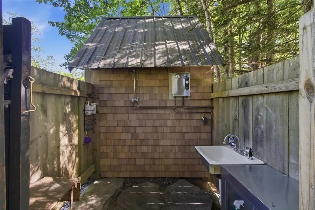 1100 Hougtonville Road Grafton VT 05146