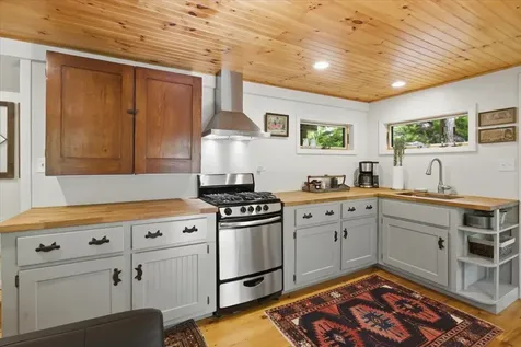 1100 Hougtonville Road Grafton VT 05146