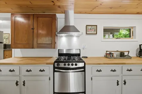1100 Hougtonville Road Grafton VT 05146
