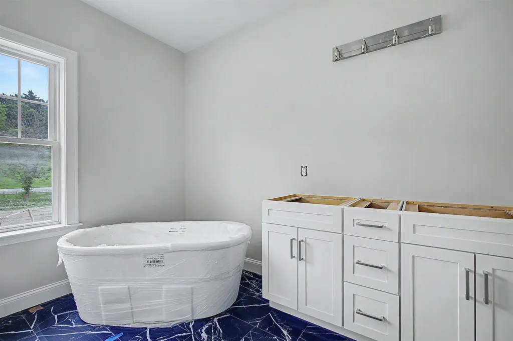 131 Merrimack Street Hooksett NH 03106
