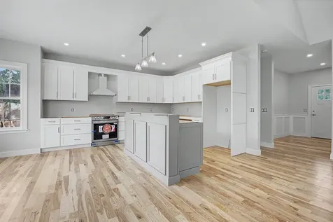 131 Merrimack Street Hooksett NH 03106