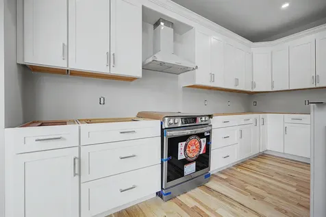 131 Merrimack Street Hooksett NH 03106