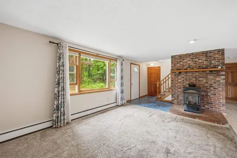 79 Lynchville Park Road Goffstown NH 03045