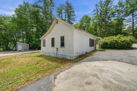 79 Lynchville Park Road Goffstown NH 03045