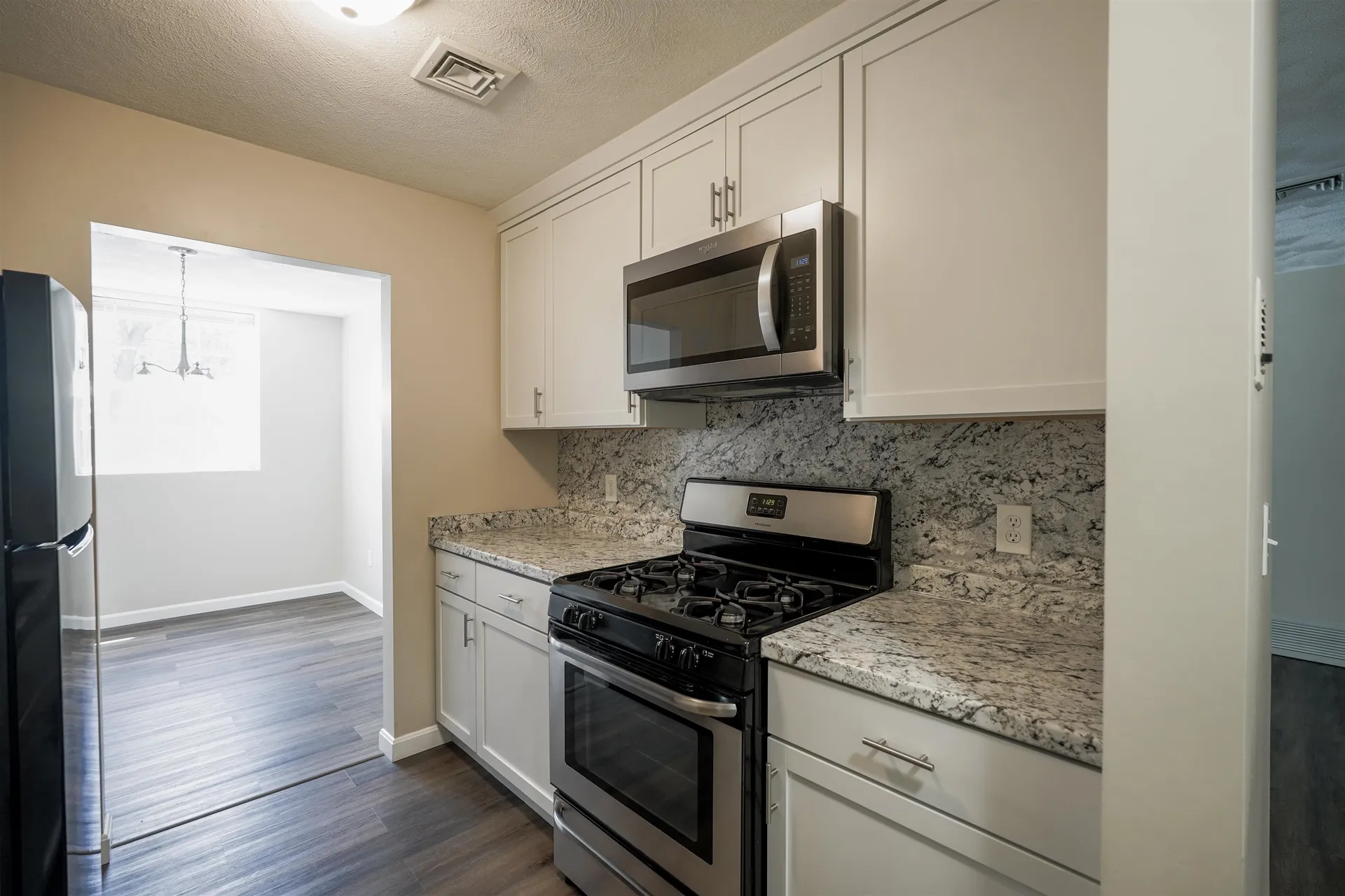 7 Louisburg Square Nashua NH 03060