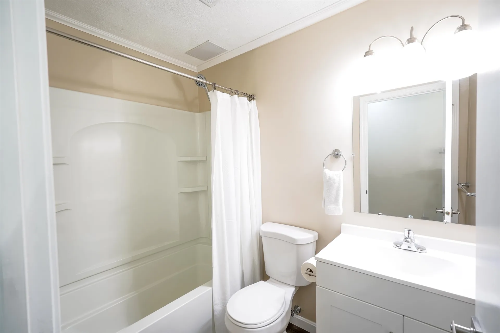 7 Louisburg Square Nashua NH 03060