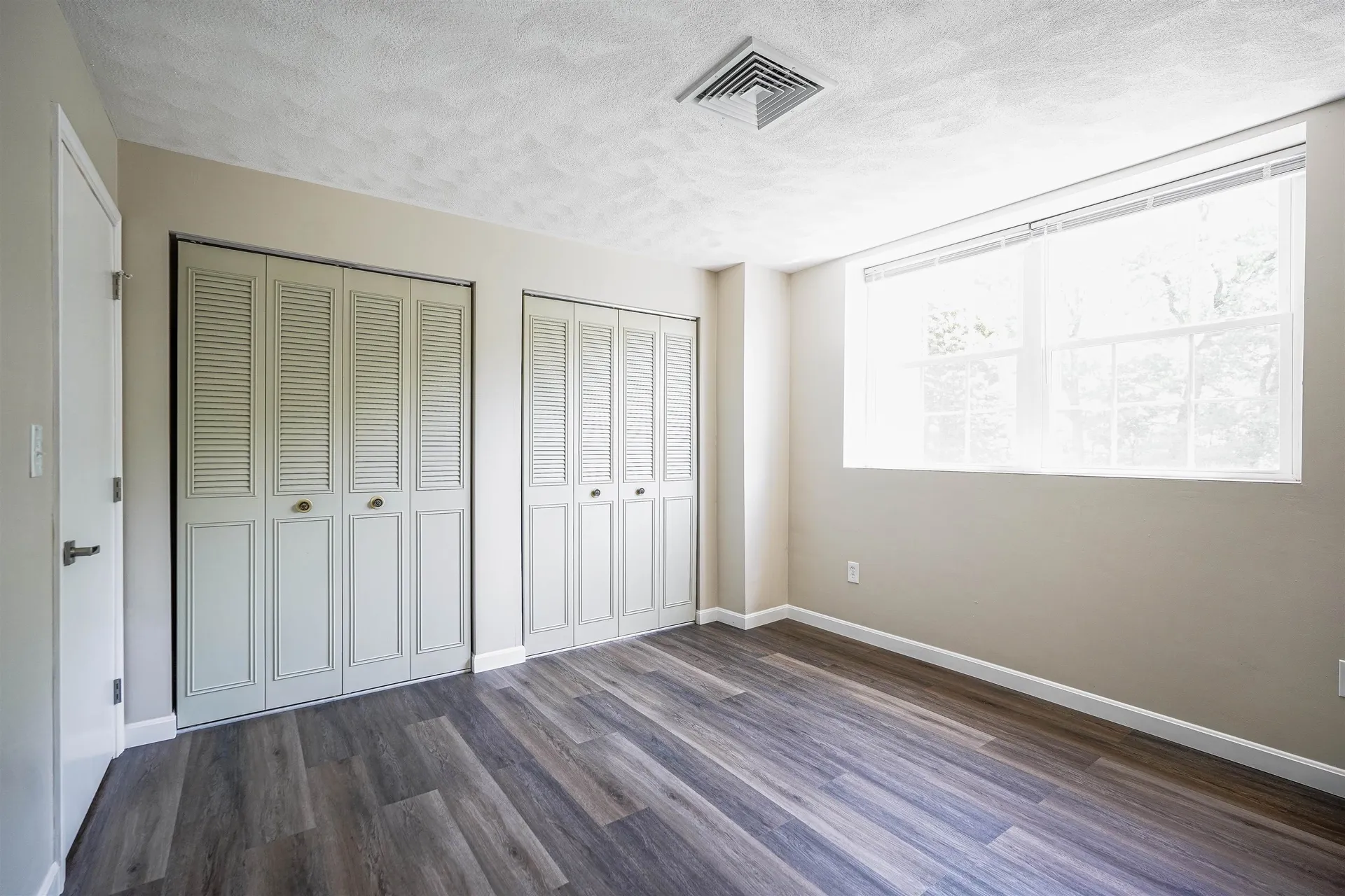 7 Louisburg Square Nashua NH 03060