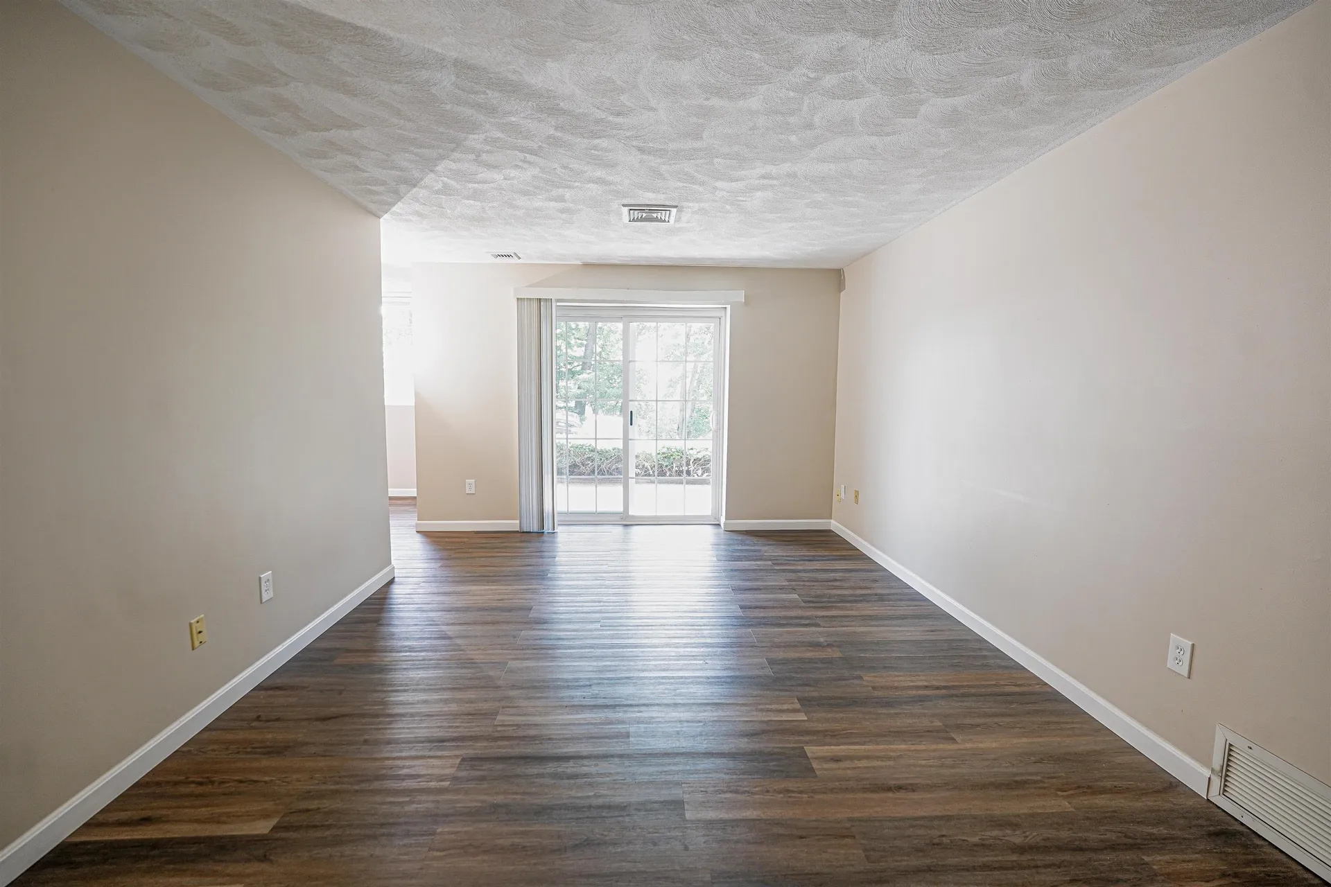 7 Louisburg Square Nashua NH 03060