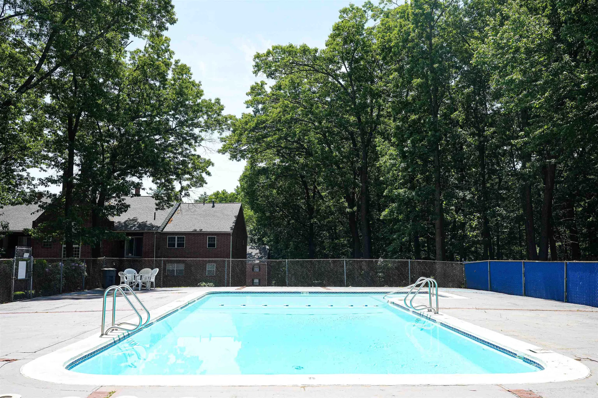 7 Louisburg Square Nashua NH 03060