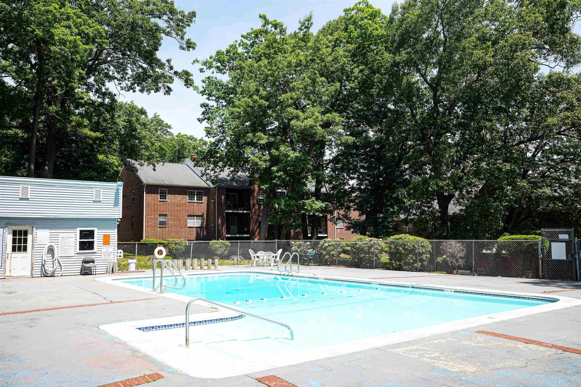 7 Louisburg Square Nashua NH 03060