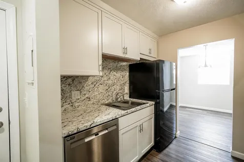 7 Louisburg Square Nashua NH 03060