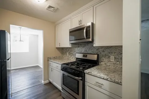 7 Louisburg Square Nashua NH 03060