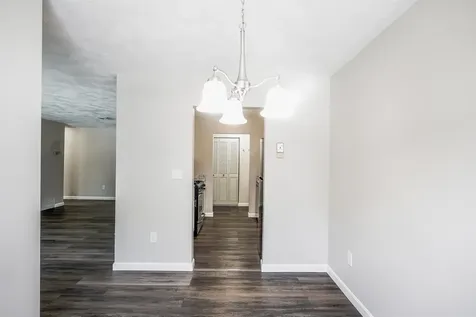 7 Louisburg Square Nashua NH 03060