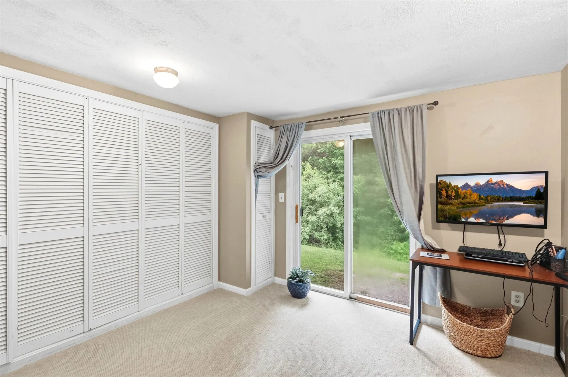 12 Walnut Circle Merrimack NH 03054