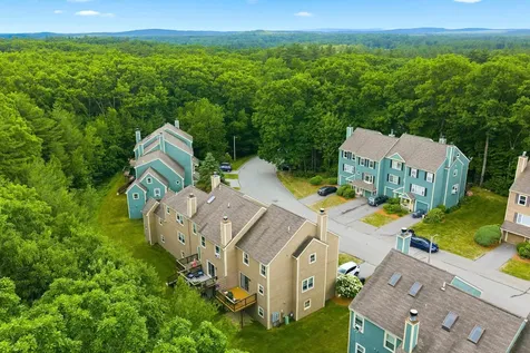 12 Walnut Circle Merrimack NH 03054
