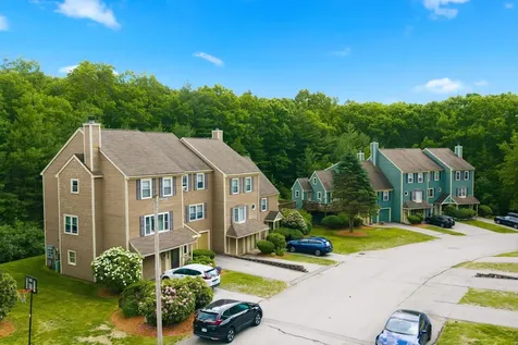 12 Walnut Circle Merrimack NH 03054