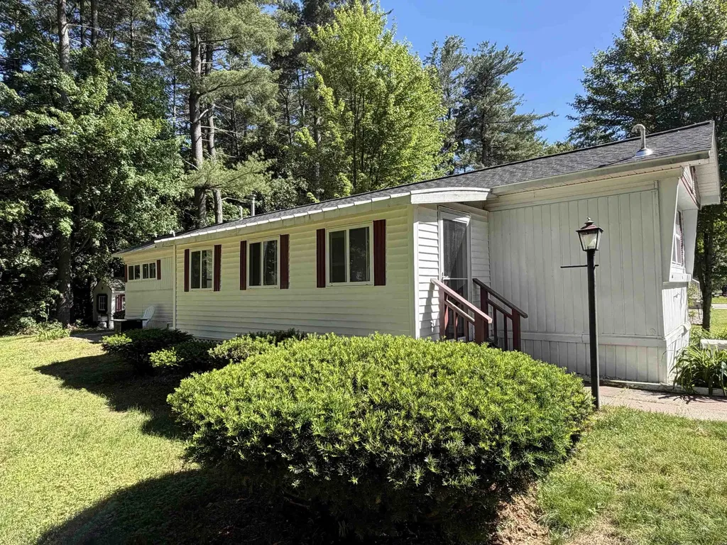 6 Hidden Trail Nashua NH 03062