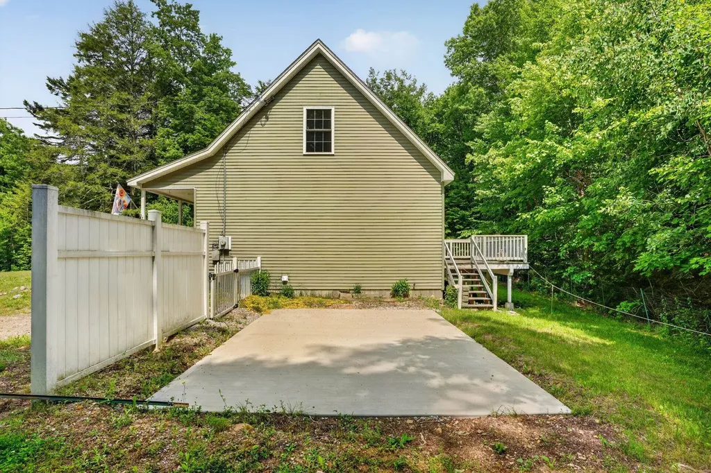 126 Rogers Road Barnstead NH 03225