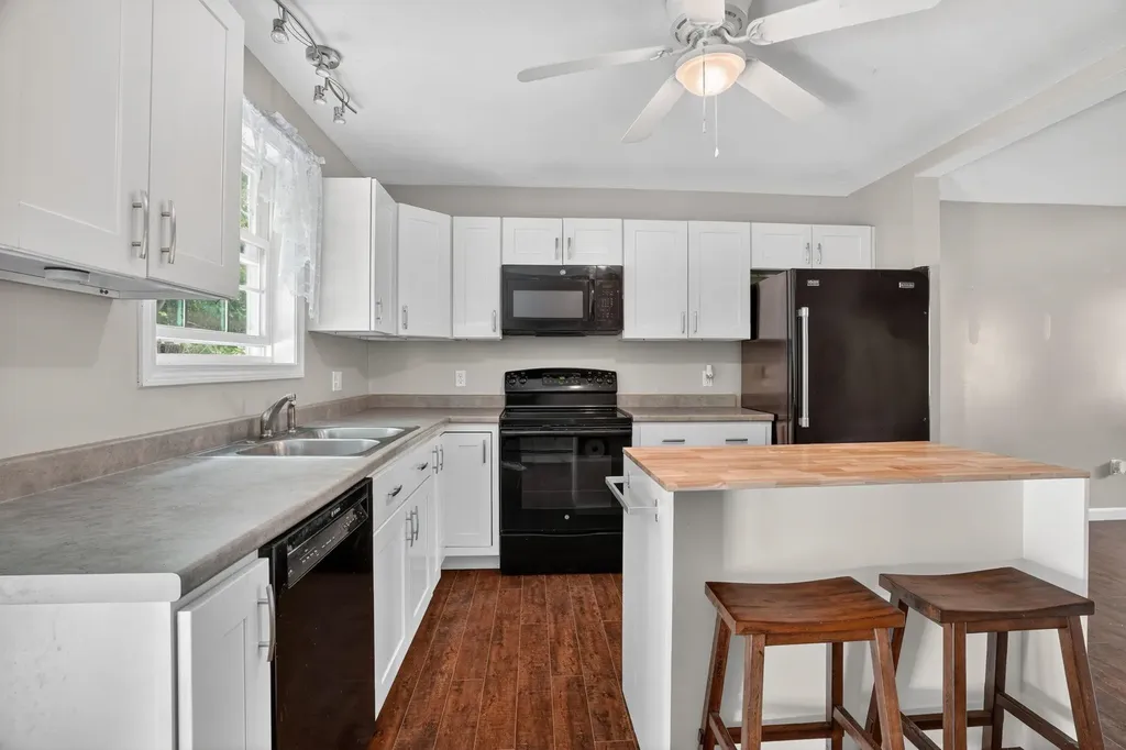 126 Rogers Road Barnstead NH 03225