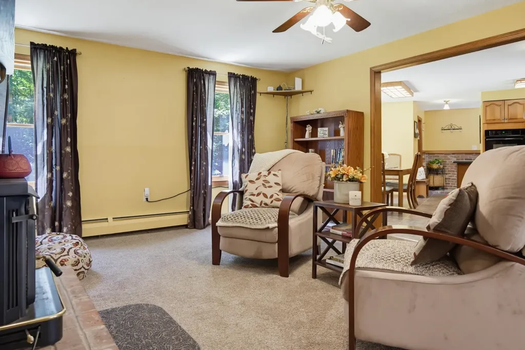 138 Cunningham Pond Road Peterborough NH 03458