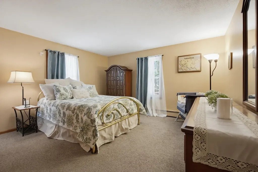 138 Cunningham Pond Road Peterborough NH 03458