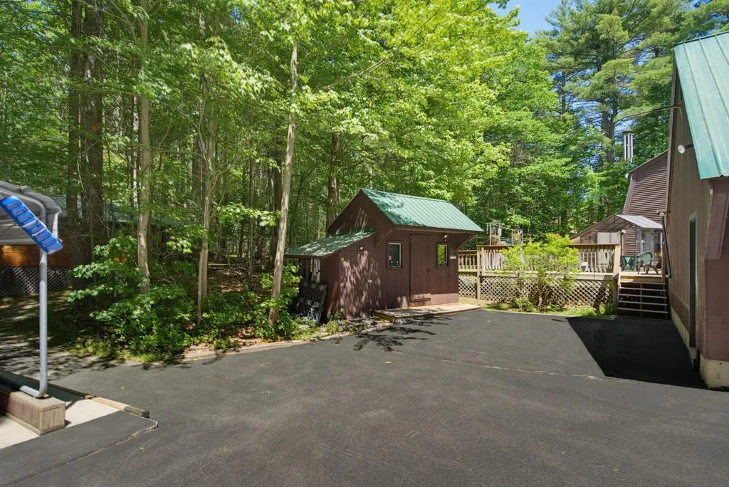 138 Cunningham Pond Road Peterborough NH 03458