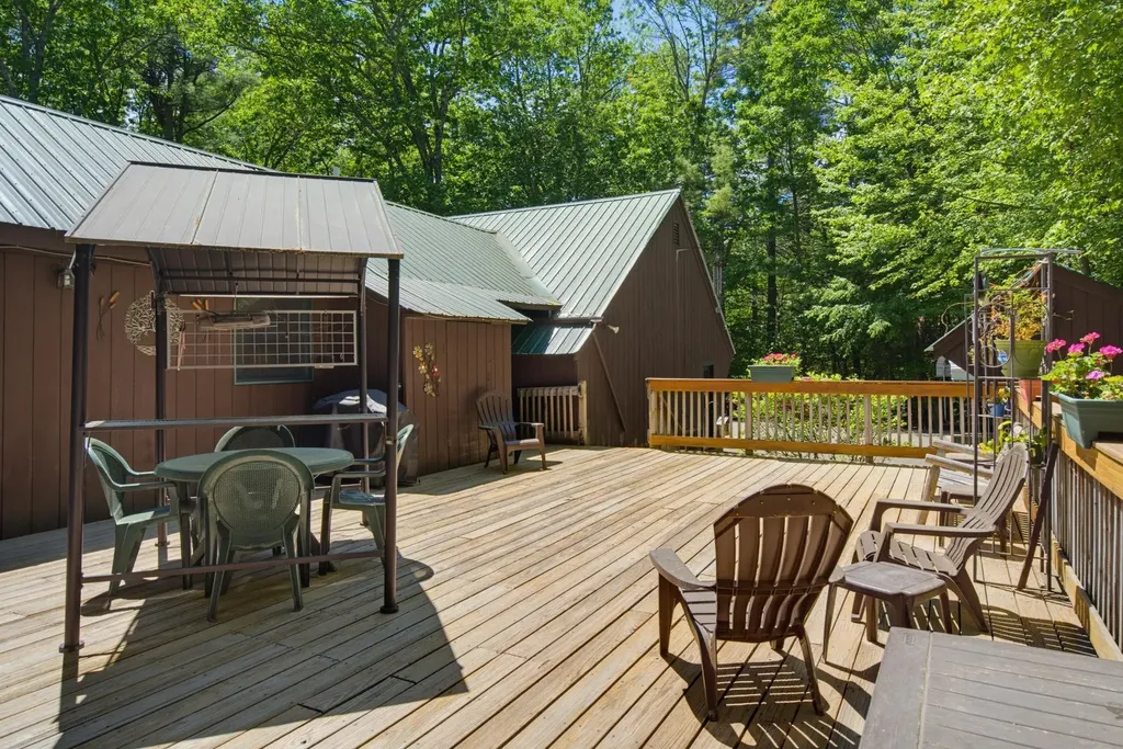 138 Cunningham Pond Road Peterborough NH 03458