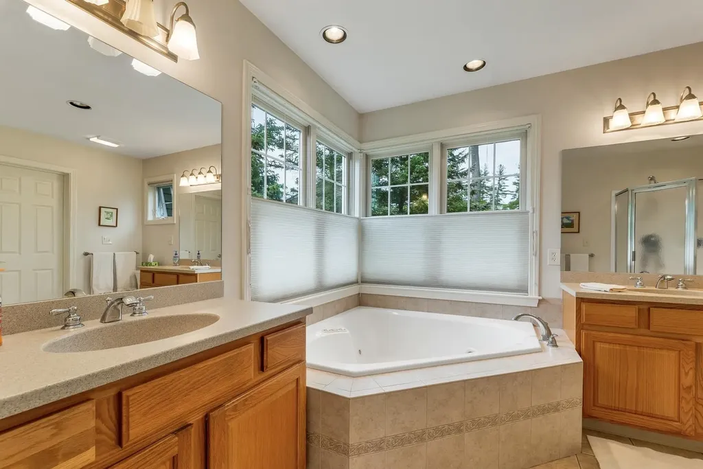 18 River View Drive Thornton NH 03285