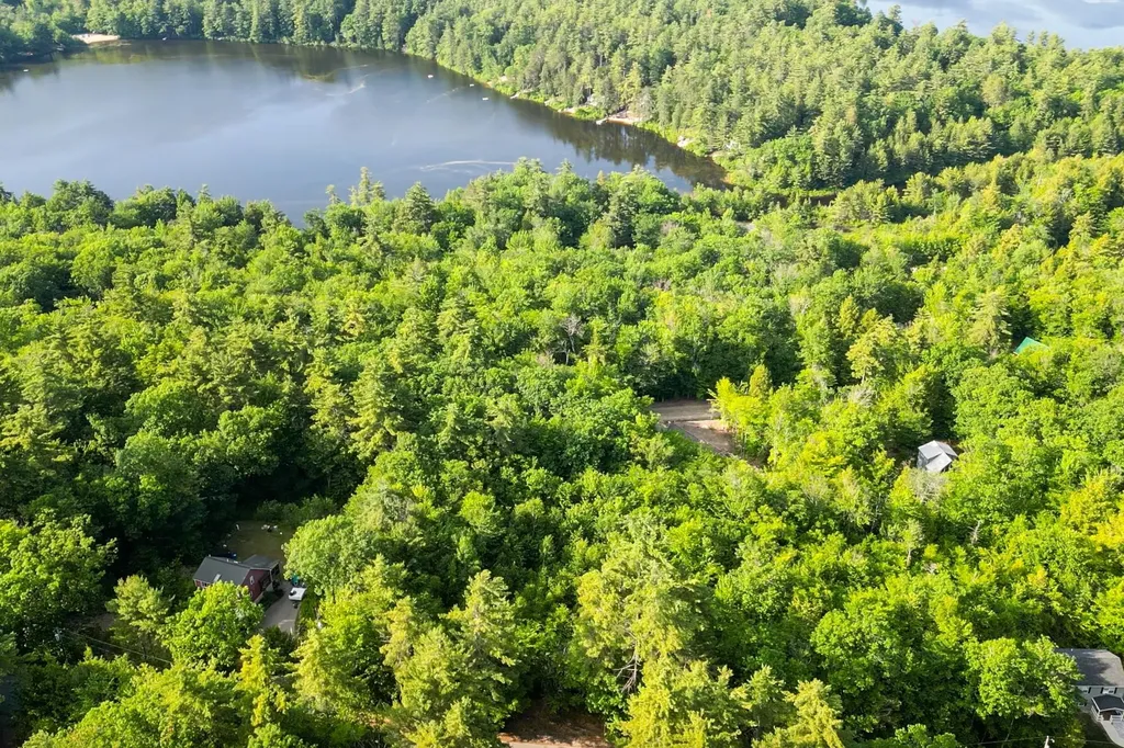 16 Bristenstock Drive Madison NH 03849