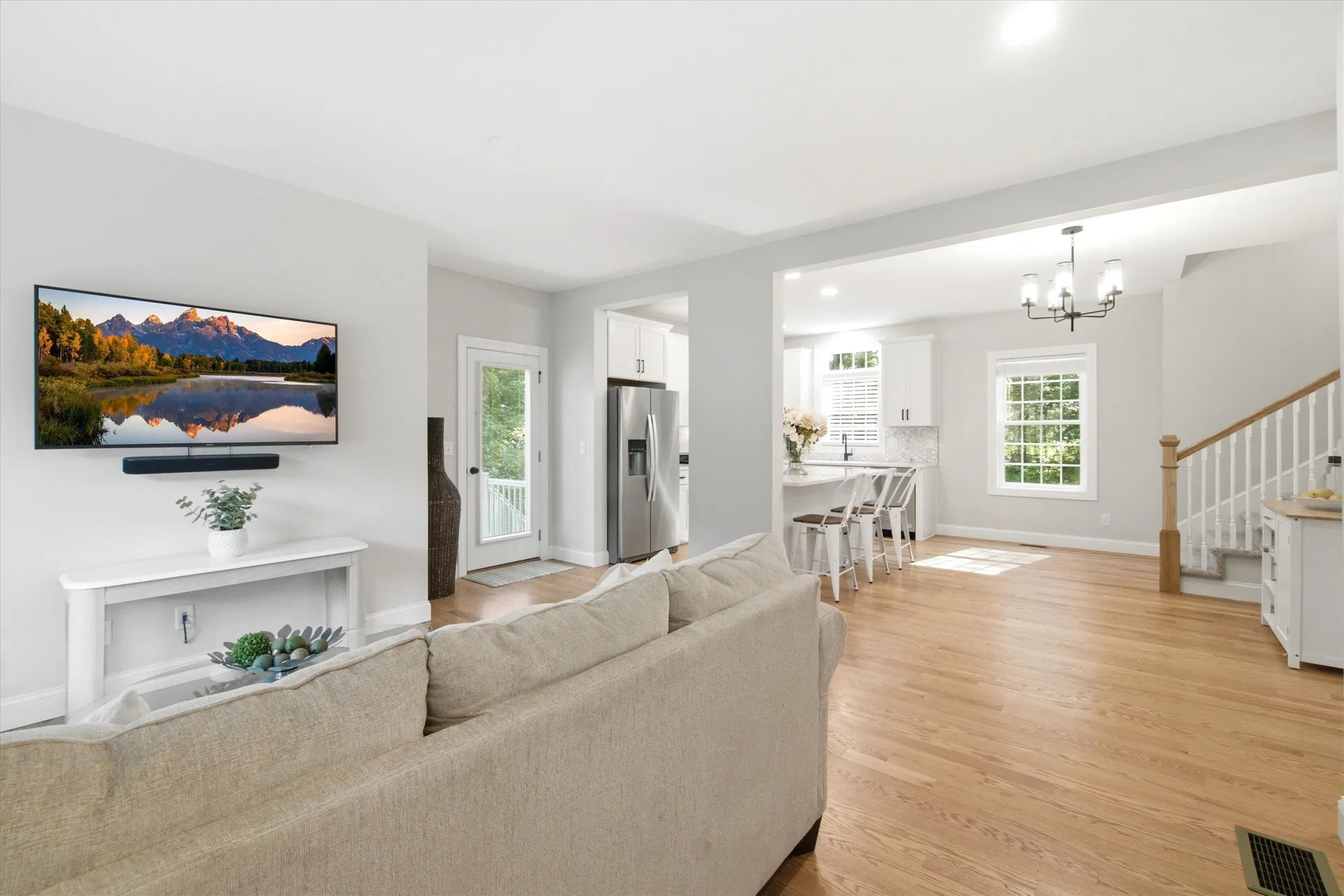57 Hardy Road Londonderry NH 03053