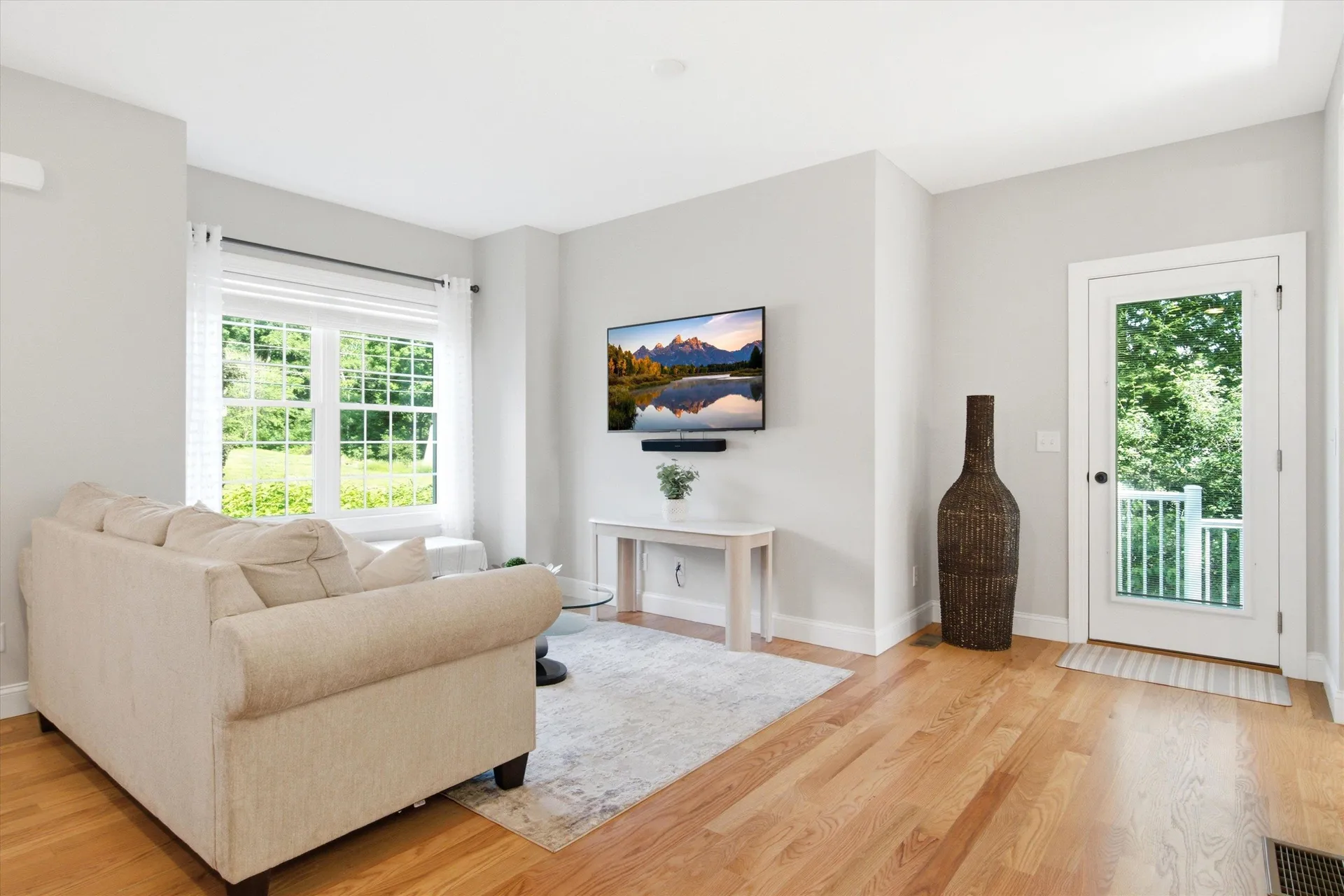 57 Hardy Road Londonderry NH 03053