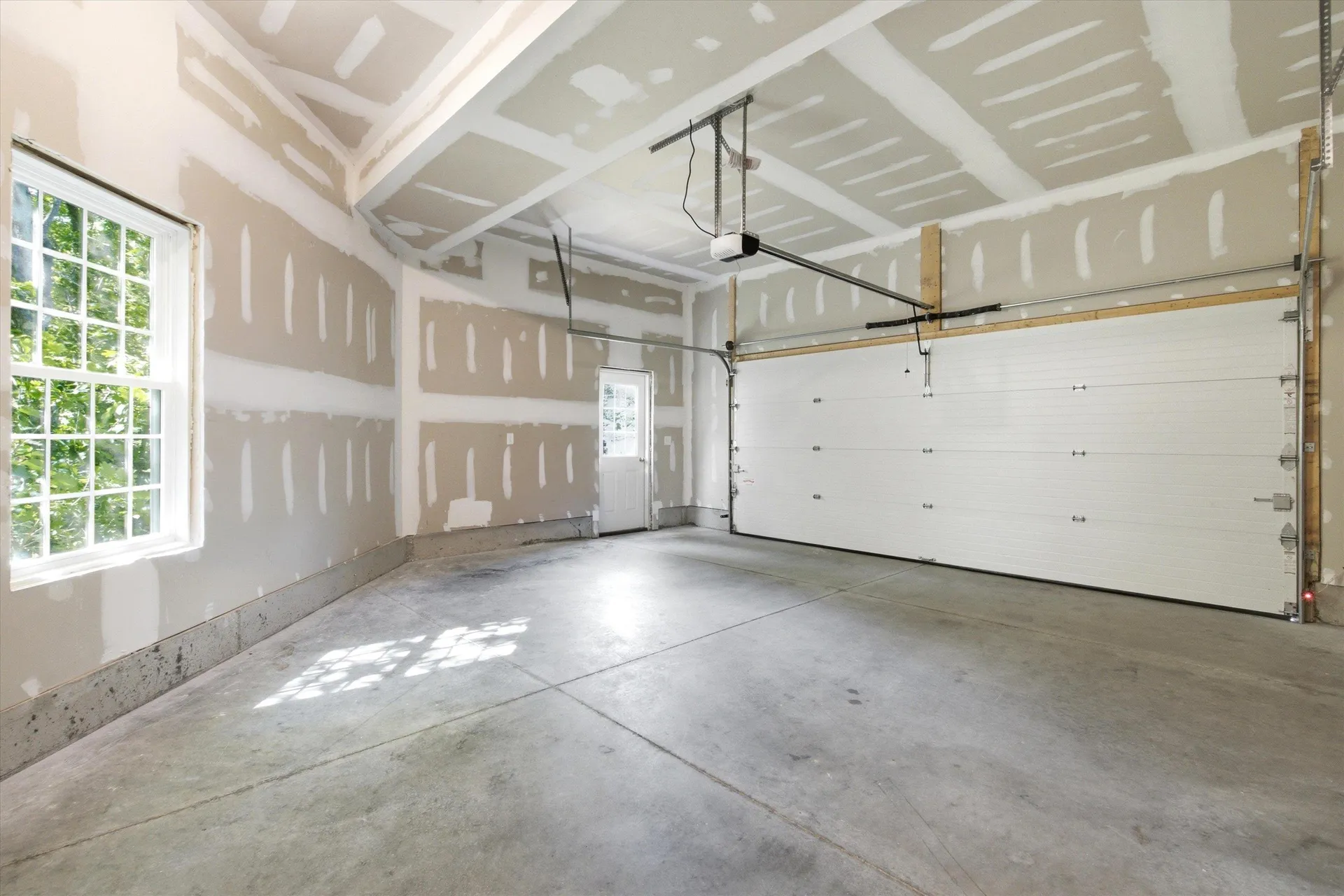57 Hardy Road Londonderry NH 03053