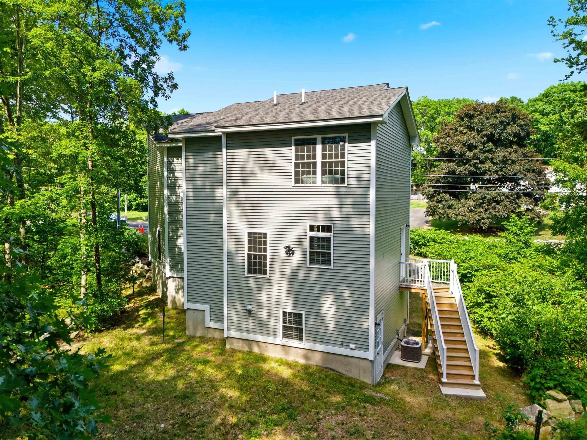 57 Hardy Road Londonderry NH 03053