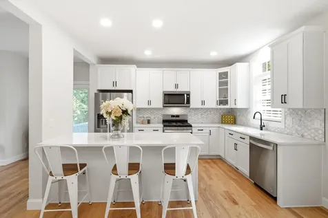 57 Hardy Road Londonderry NH 03053