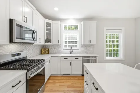 57 Hardy Road Londonderry NH 03053