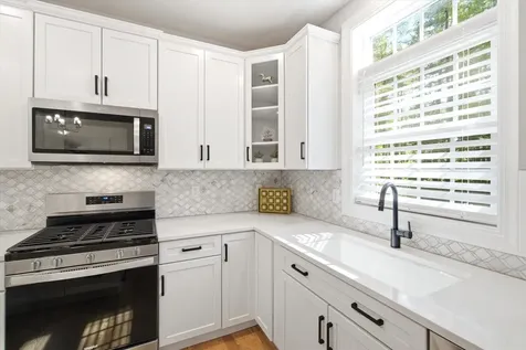 57 Hardy Road Londonderry NH 03053