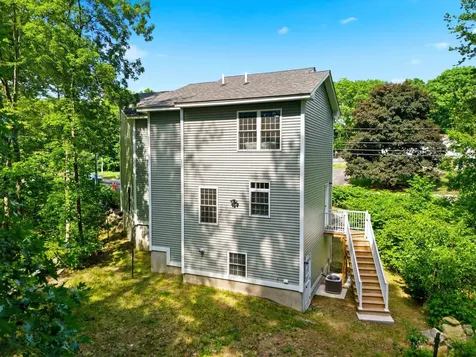 57 Hardy Road Londonderry NH 03053