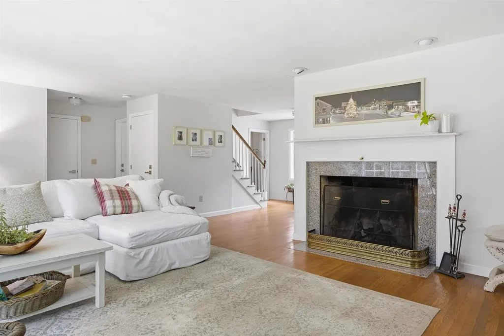 1 Chandler Road Bedford NH 03110