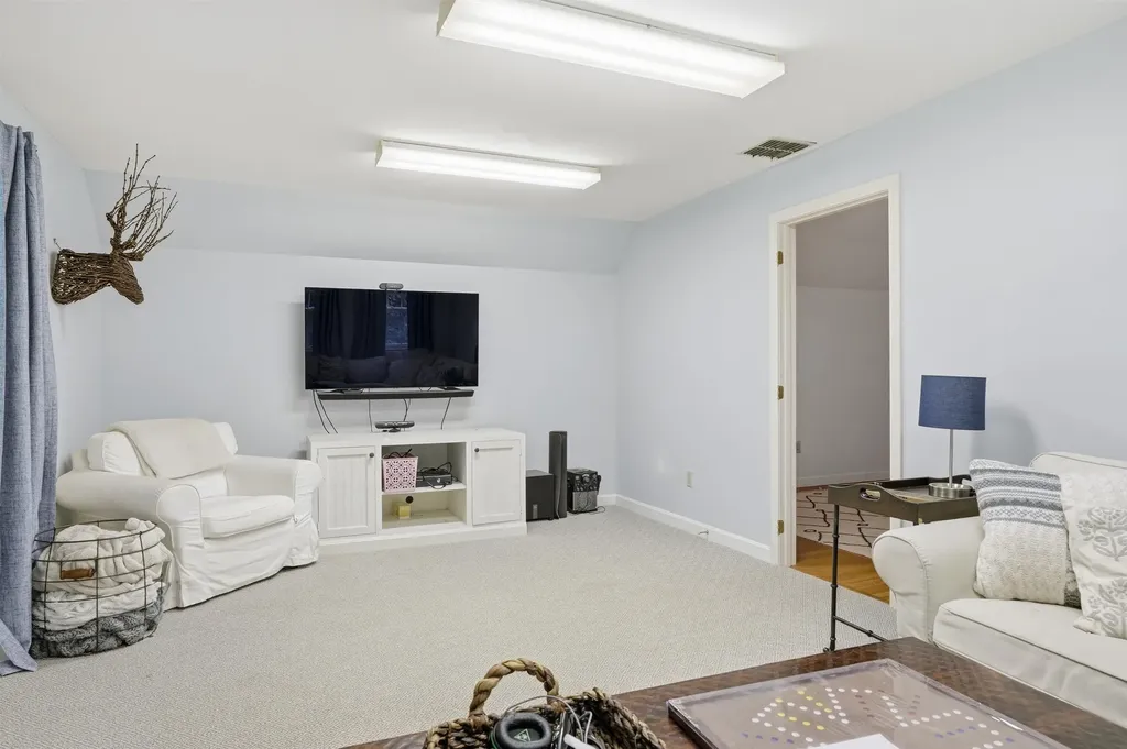1 Chandler Road Bedford NH 03110