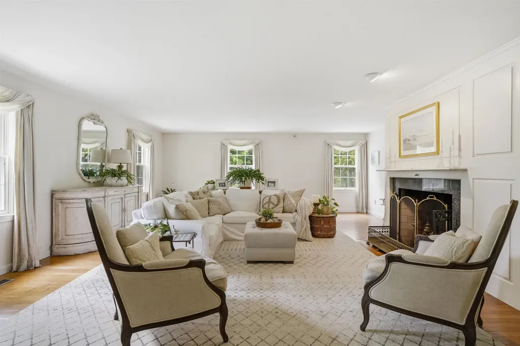 1 Chandler Road Bedford NH 03110