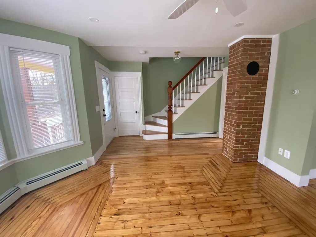 189 East Bow Street Franklin NH 03235